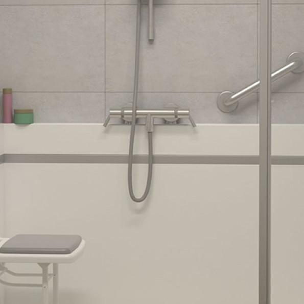 Comparer et bien choisir sa douche à l'italienne pour senior